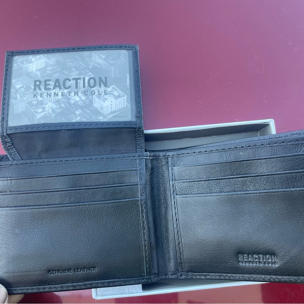 Kenneth Cole Black Key Card Holder Accessory